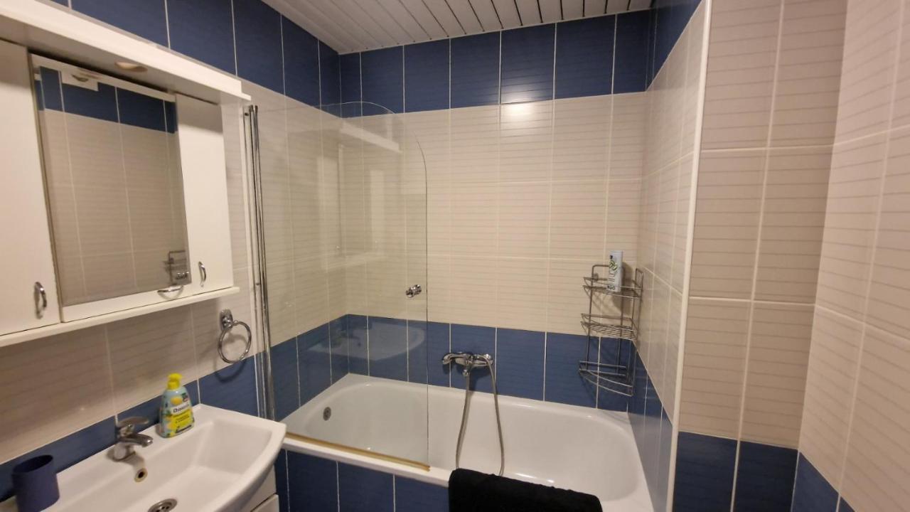 Lux Apartman Ava Kikinda Esterno foto