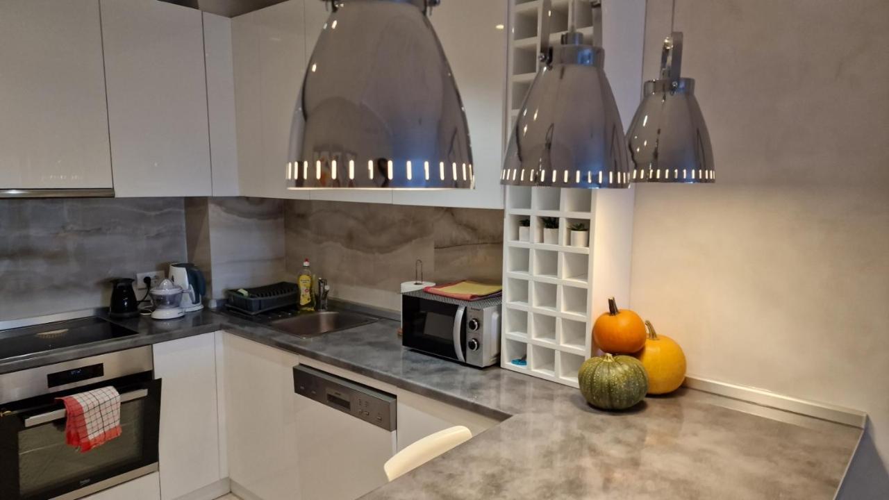 Lux Apartman Ava Kikinda Esterno foto